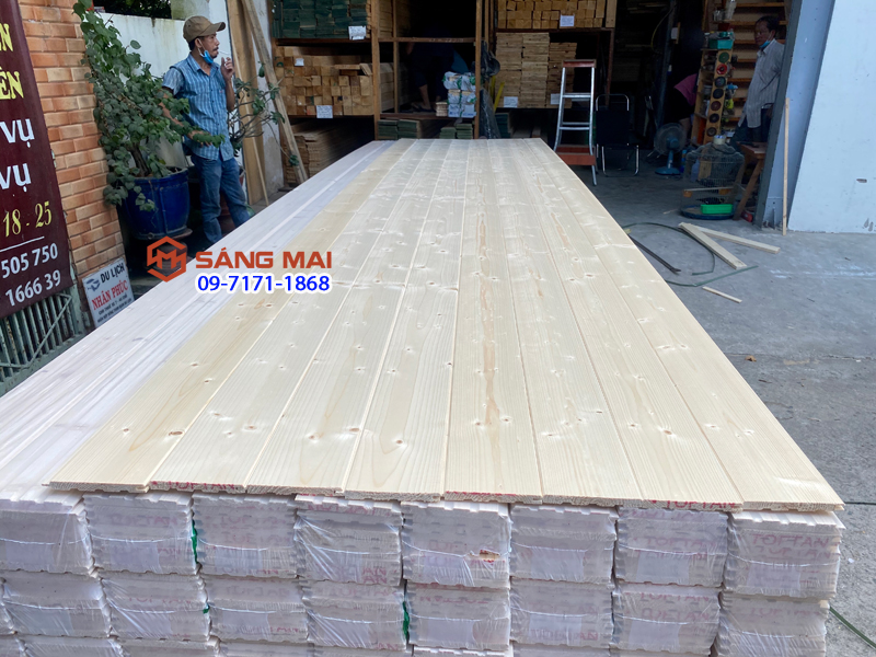 Gỗ thông ốp quầy bar, gỗ ốp tường, ốp trần dài 120cm x 12cm x 1,2cm có rảnh âm dương ghép với nhau