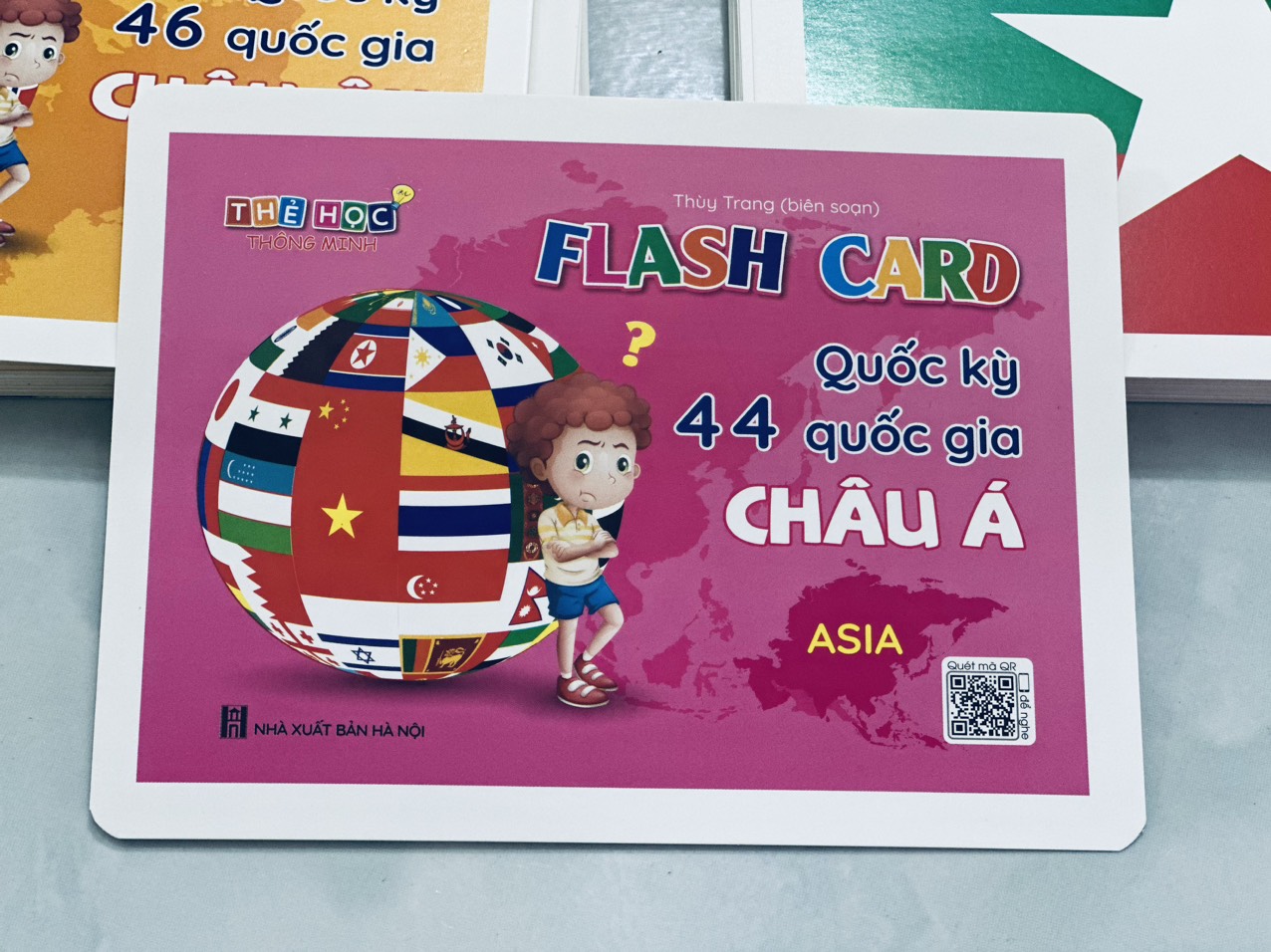 Flashcard Cờ Các Nước, Quốc Kỳ Các Quốc Gia Trên Thế Giới - Flashcard Song Ngữ Anh - Việt Cho Bé, Kèm File Nghe