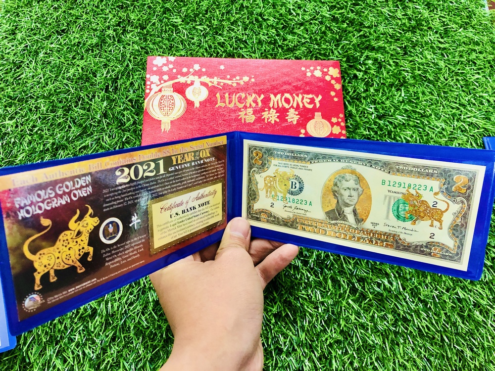 Bao Lì Xì Tiền 2 USD Hình Con Trâu Vàng 2021 Bao lì xì Lucky Money bao da xanh The Merrick Mint - bản không màu