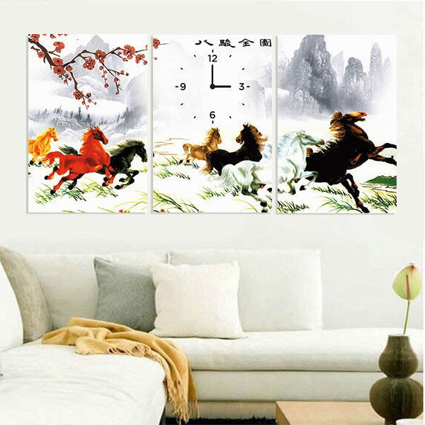 Bộ 3 Tranh Canvas Viền Composite Treo Tường "Mã Truy Phong" W295