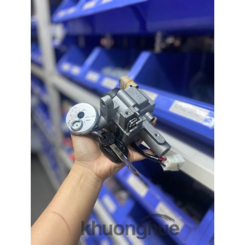 Bộ Ổ Khóa (Có Remote ) Xe Shark Chính Hãng SYM