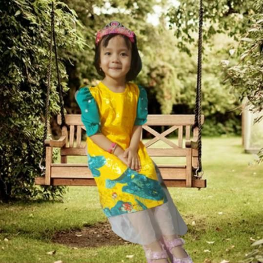 ÁO DÀI CÁCH TÂN GẤM SEN VÀNG MẸ VÀ BÉ
