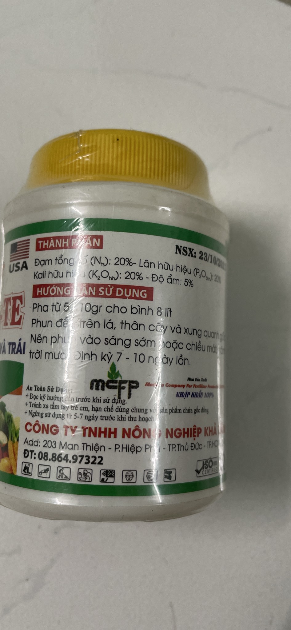 Phân Bón Lá NPK 20-20-20+TE giai đoạn dưỡng cây Lọ 100 Gram
