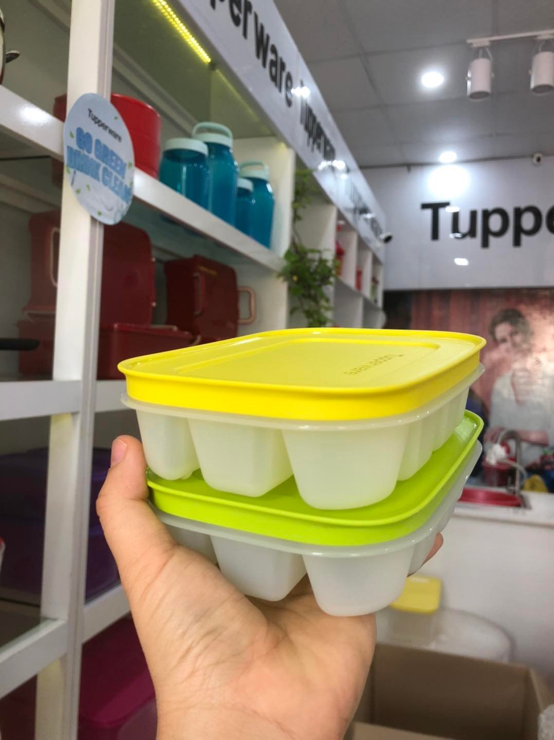 Set Khay Đá Tupperware Ice Tray, nhựa gen II dẻo (2)