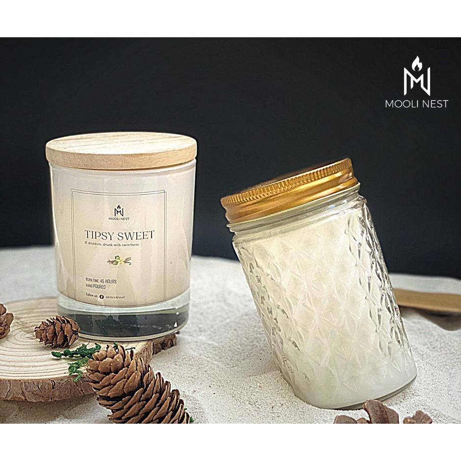 Combo nến thơm thư giãn, trang trí phòng MOOLI NEST Frosted Sugar Cookie x Tipsy Sweet - Bánh bích quy và lúa mạch vani