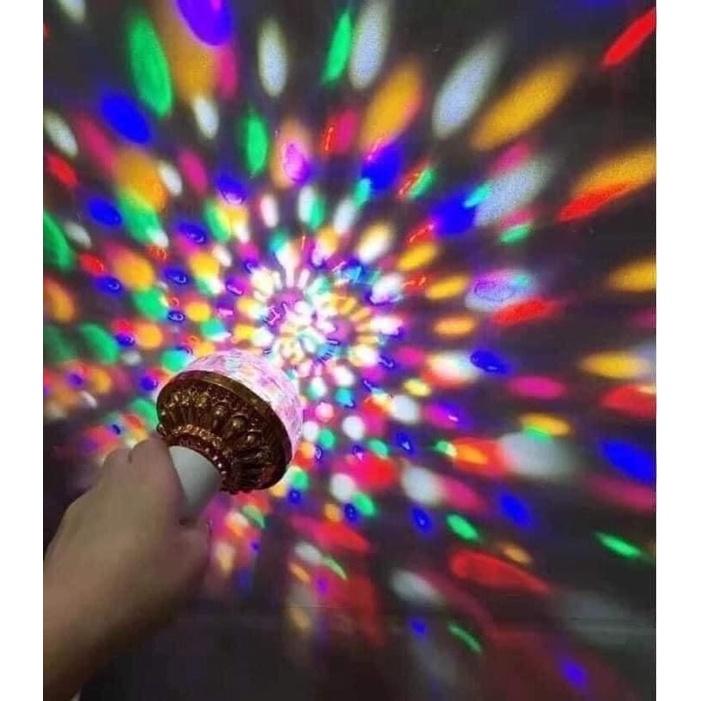 Đèn led nháy xoay vũ trường 7 màu chớp theo nhạc kèm đui cắm