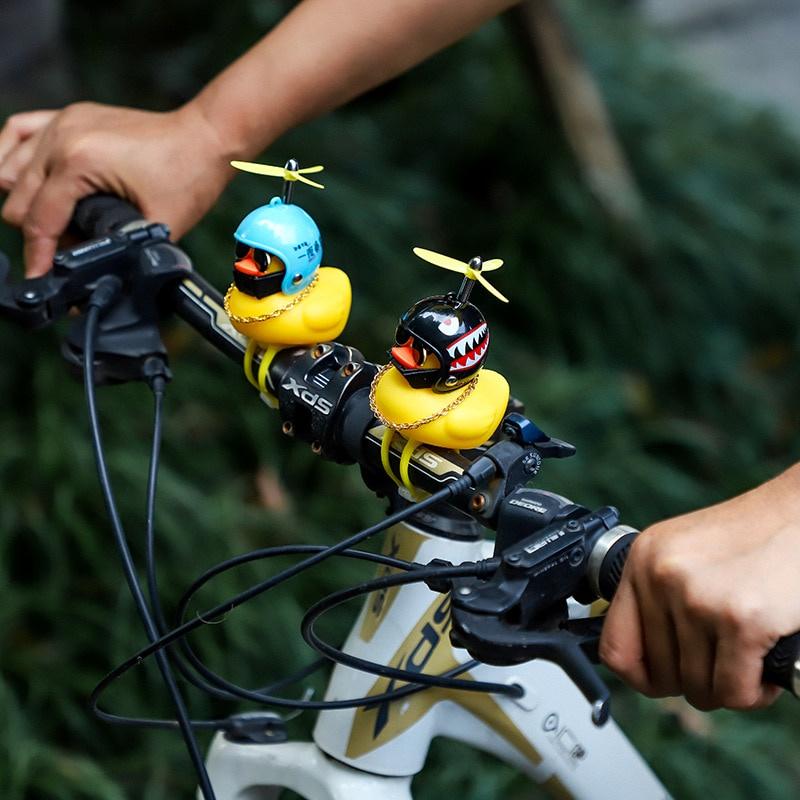 Standing Duck Bicycle Bell Broken Wind Helmet Small Yellow Duck MTB Road Bike Motor Riding Cycling Accessories not Lights