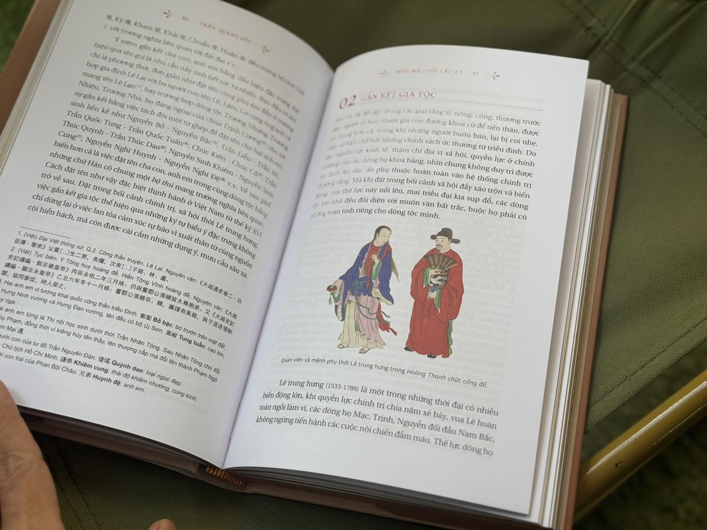 (Bìa cứng, Chữ ký tác giả, In giới hạn 500c) HỌ VÀ TÊN – Một Lịch Sử Nhìn Từ Danh Tính Người Việt – Trần Quang Đức – Nhã Nam