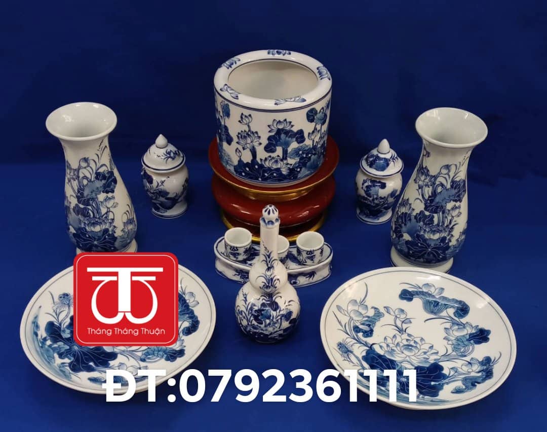 BỘ BÁT HƯƠNG VẼ SEN ĐẾ GỖ SƠN SON THẾP VÀNG, ĐẾ CAO 12CM