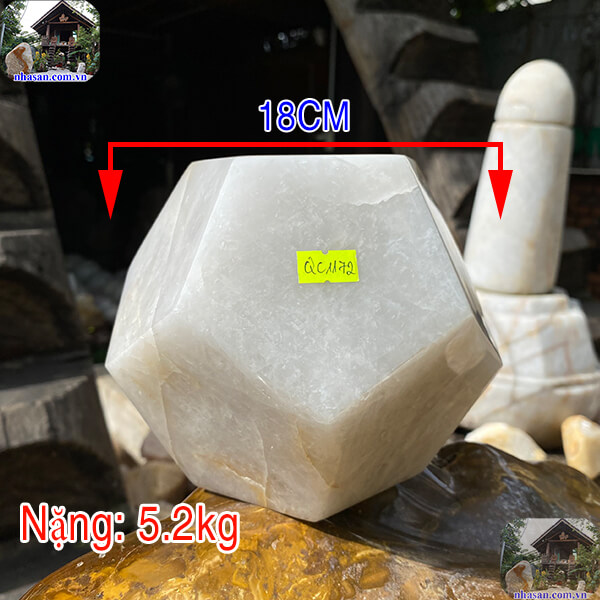Đá thạch anh 12 mặt chôn móng nhà NHA SAN QC1172 - 5.2 Kg