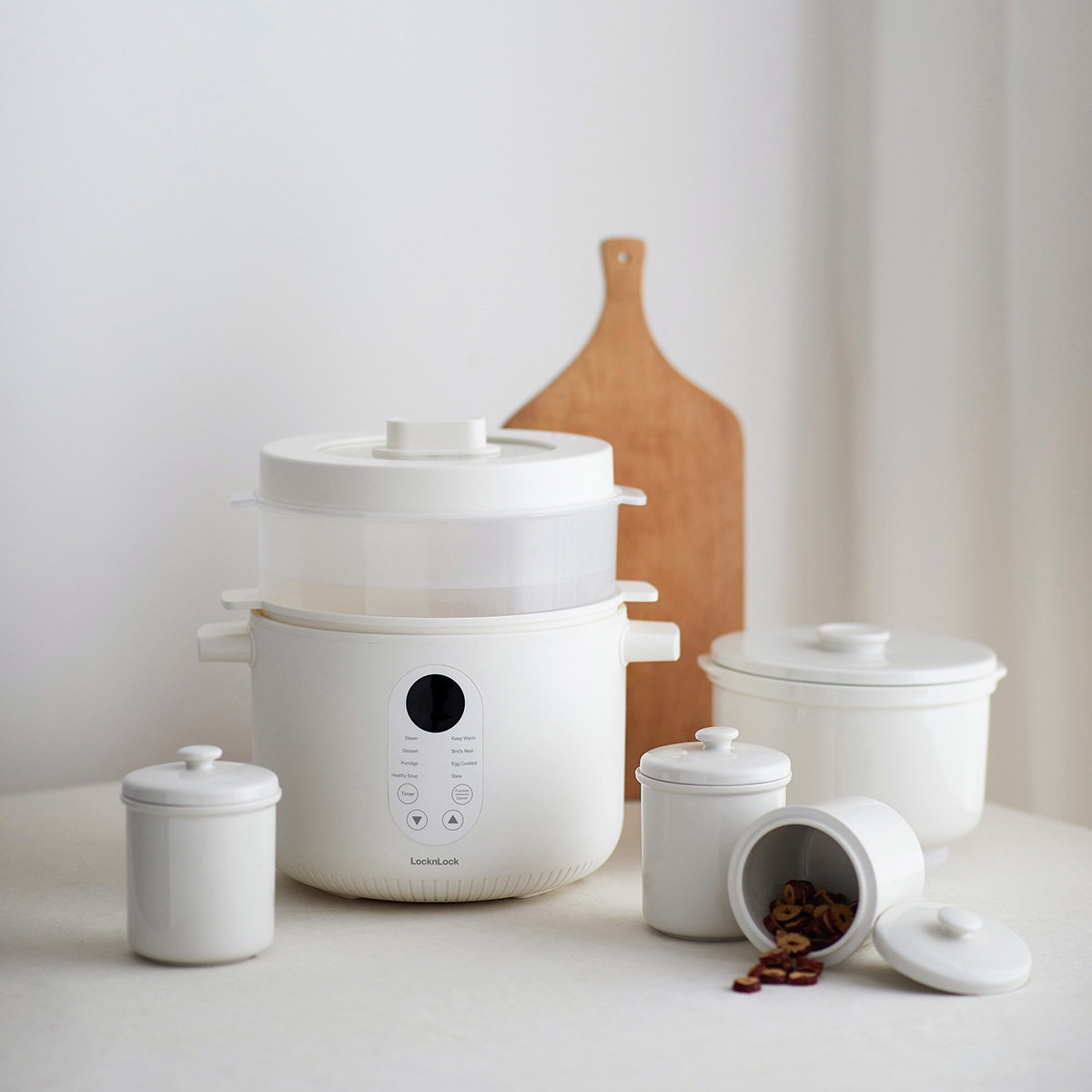 Nồi nấu chậm đa năng Locknlock EJP164IVY - Multi function slow cooker 220V, 50Hz, 350W - Dung tích 2.5L - Hàng chính hãng