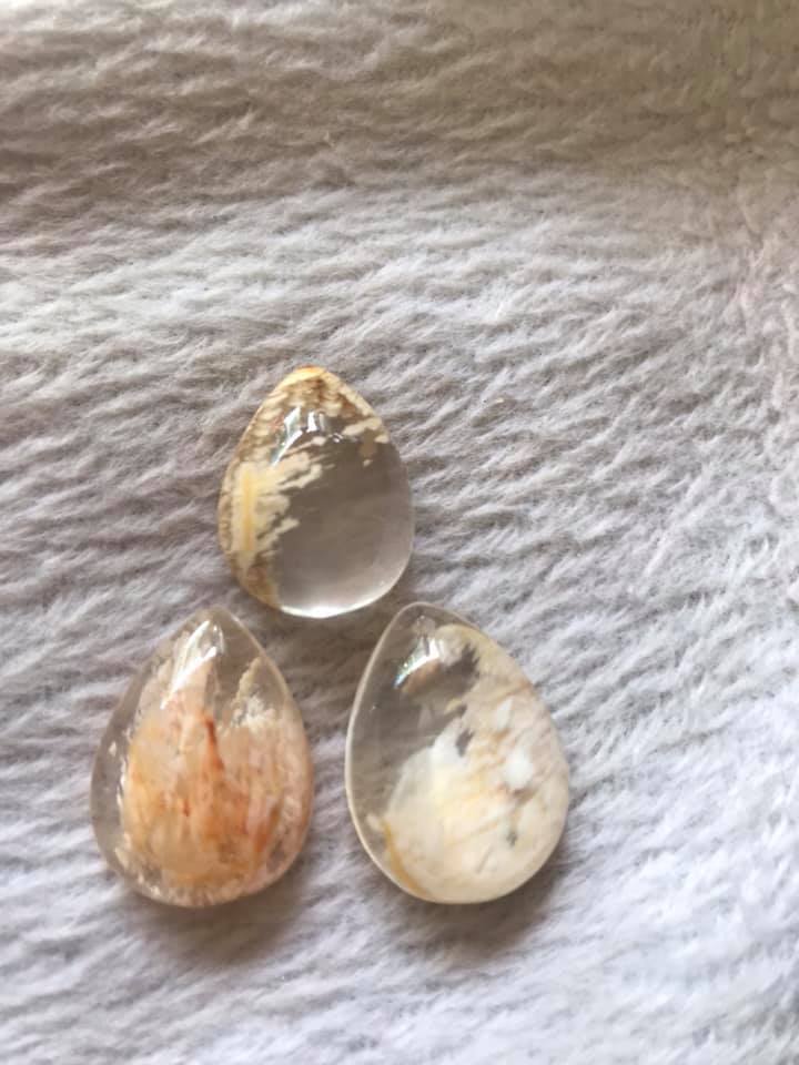 MẶT DÂY CHUYỀN ĐÁ THẠCH ANH ƯU LINH TỰ NHIÊN HÌNH GIỌT NƯỚC MÀU BÔNG TRẮNG VÀNG CAO 23,5MM ĐK 17,5MM