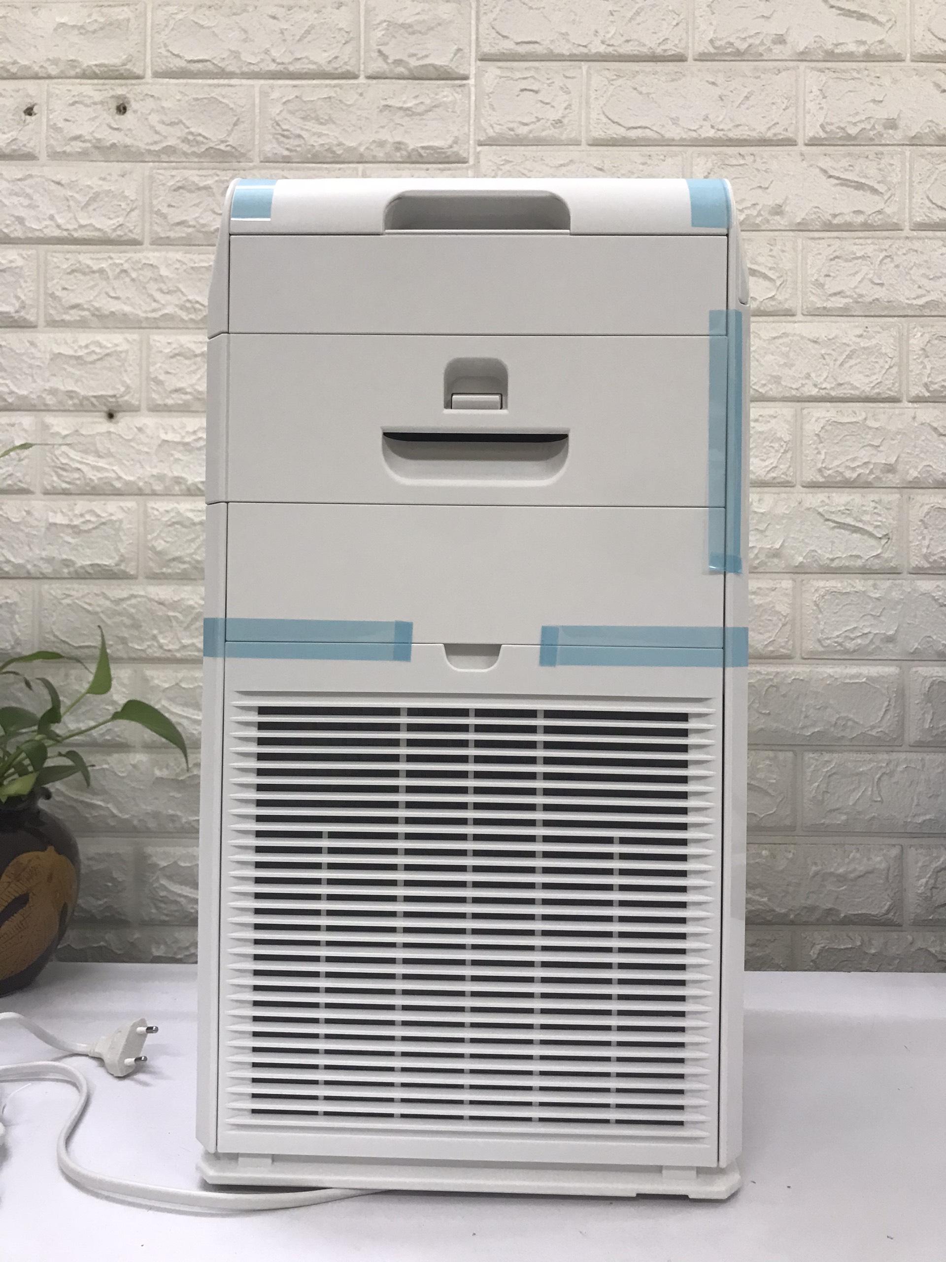 Máy lọc không khí Daikin MC40UVM6-7 hàng chính hãng/ điện áp sử dụng 31m2/ lọc đến 99,97% bụi mịn