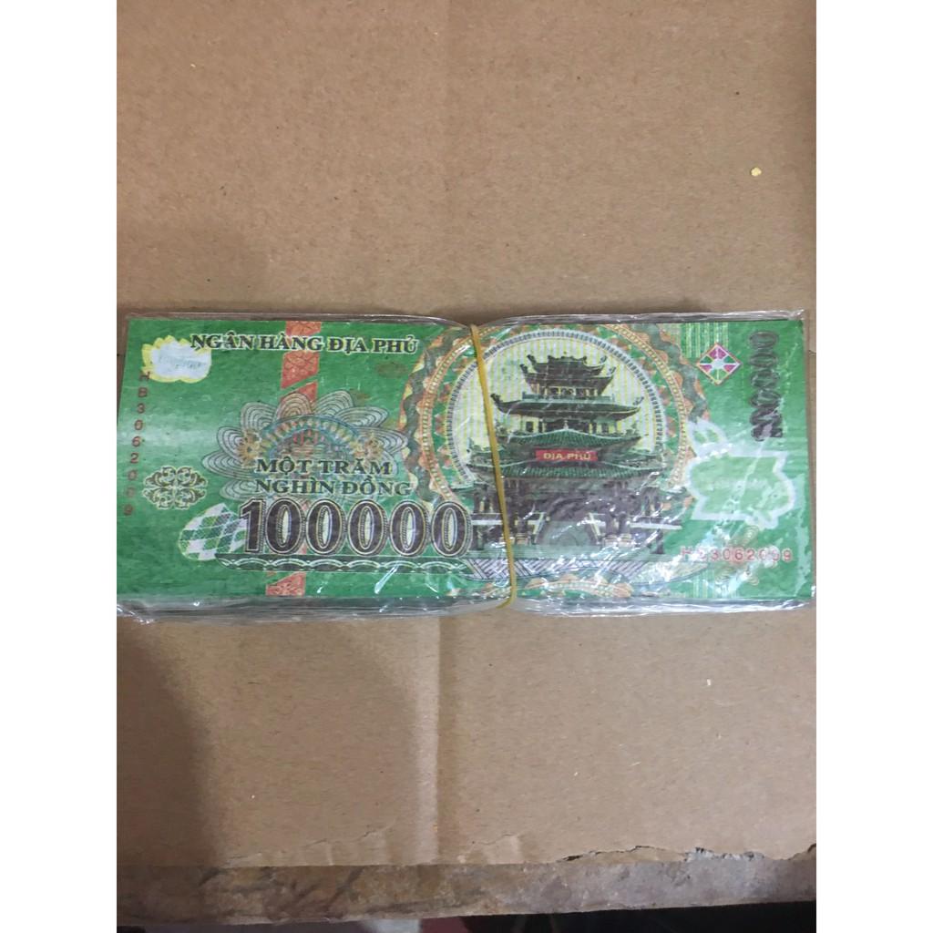 Một Cây 10 xấp Tiền Đô Polyme Việt Nam