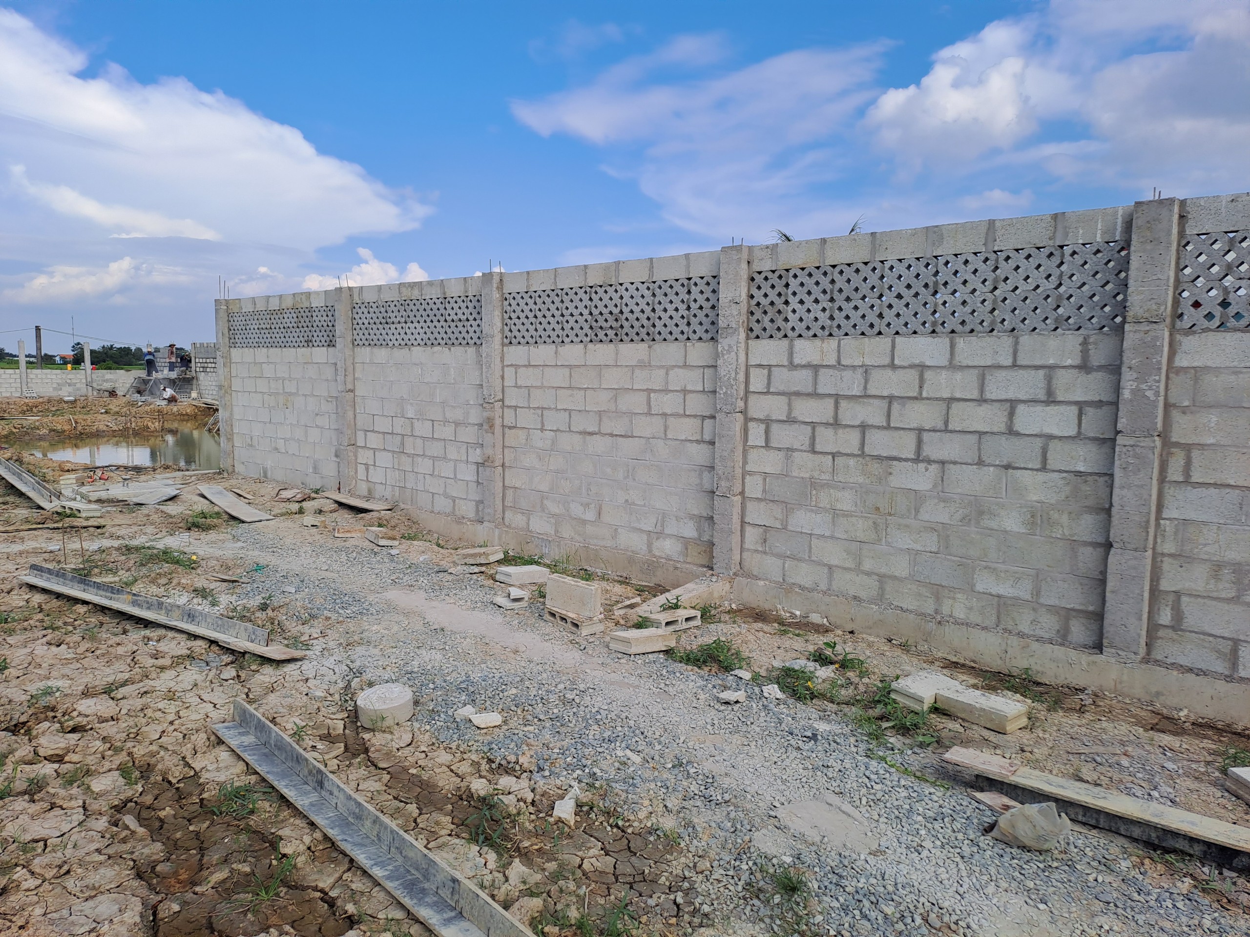 Gạch block bổ trụ Sunko, xây tường trong, tường ngoài, tường rào