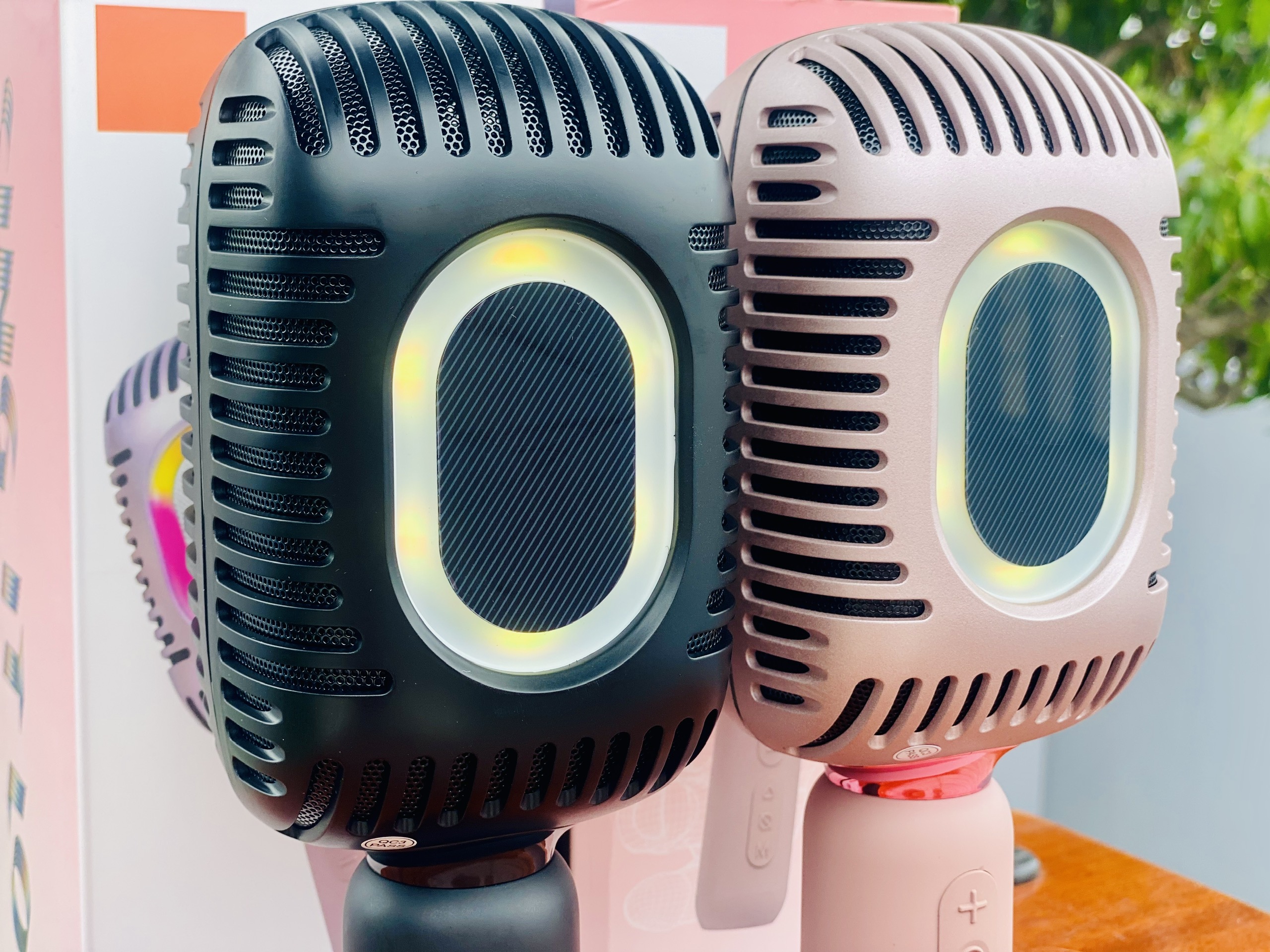 Micro Karaoke Kết Hợp Loa KMC650 - Kết Nối Bluetooth, Vui Hát Mọi Lúc, Mọi Nơi! Người Bạn Đồng Hành Tuyệt Vời Cho Những Buổi Tiệc, Hàng Chính Hãng