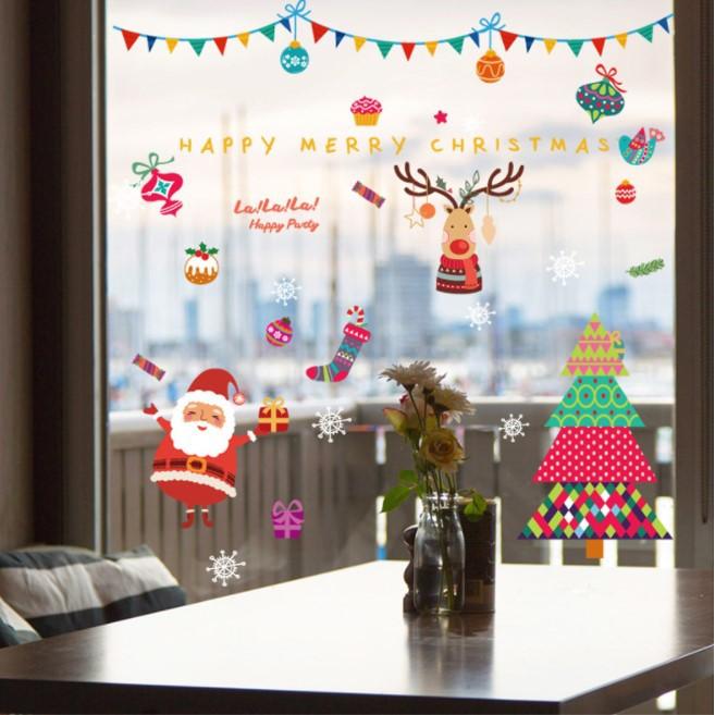 Decal trang trí noel ông già noel và người tuyết bên cây thông sắc màu
