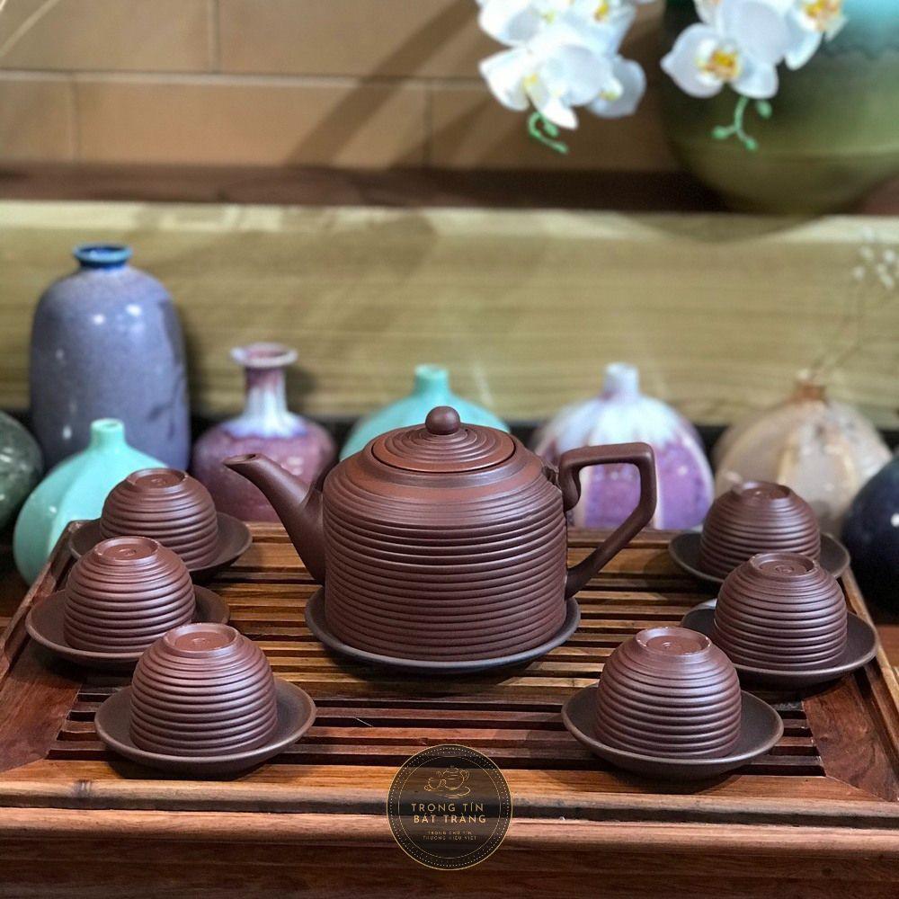 Bộ Ấm Chén Trà Đạo Gốm Tử Sa Bát Tràng Viền Kẻ Ngang Dáng Hán Đạc Dung Tích 500ml AVMT 49
