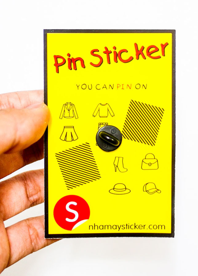 Camera máy chụp hình màu xanh - Pin sticker ghim cài áo