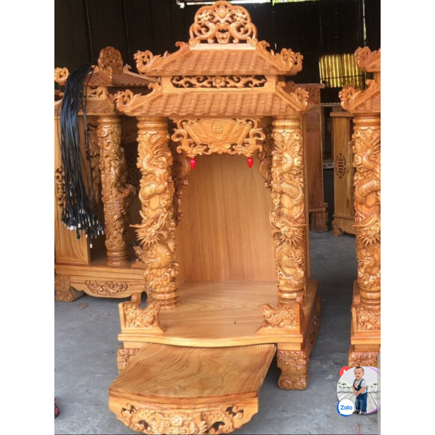 Bàn thờ thần tài ông địa gỗ gõ đỏ ngang 60cm cột trụ cột rồng 12cm