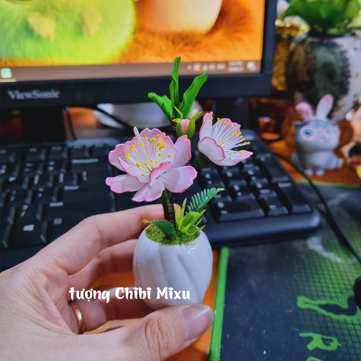 Chậu hoa đào mini bằng vải voan y hình