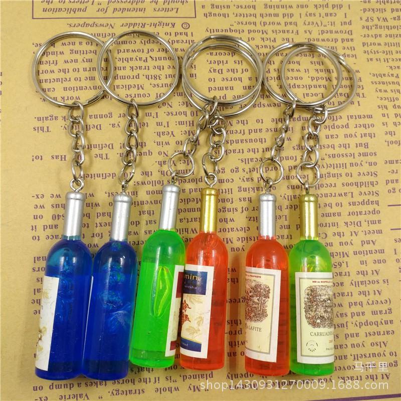 Móc khóa hình chai rượu xinh xắn tiện dụng