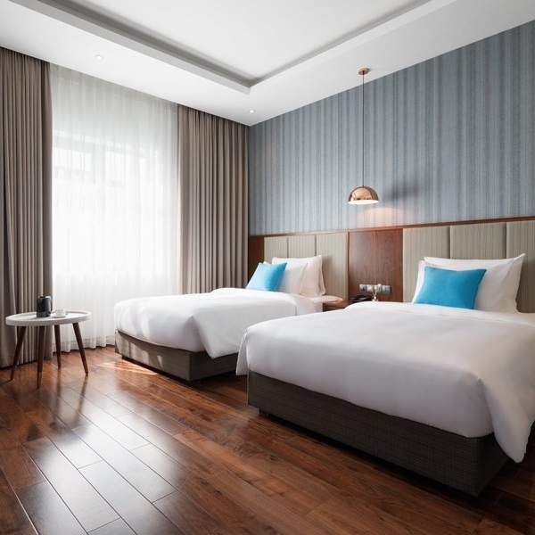 D'Lecia Hotel 4* Hạ Long - Gồm Bữa Sáng, Hồ Bơi, Khách Sạn Ngay Trung Tâm Bãi Cháy, Thuận Tiện Thăm Vịnh, Nhiều Tiện Ích