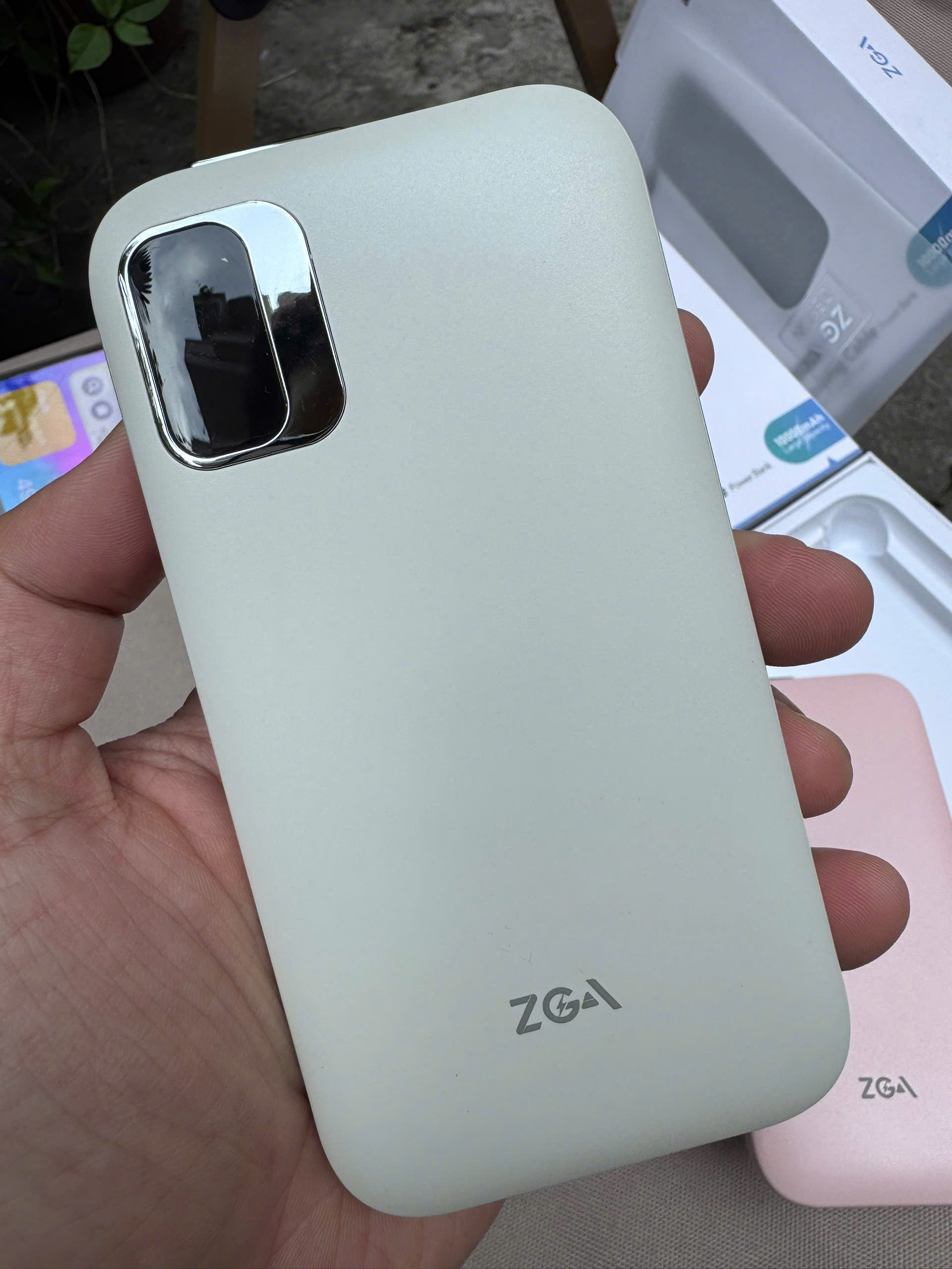 Sạc Dự Phòng ZGA DY28 10.000mAh – Dây Rút Type-C 70cm, Sạc Nhanh 20W, Màn Hình LED.Hàng Nhập Khẩu