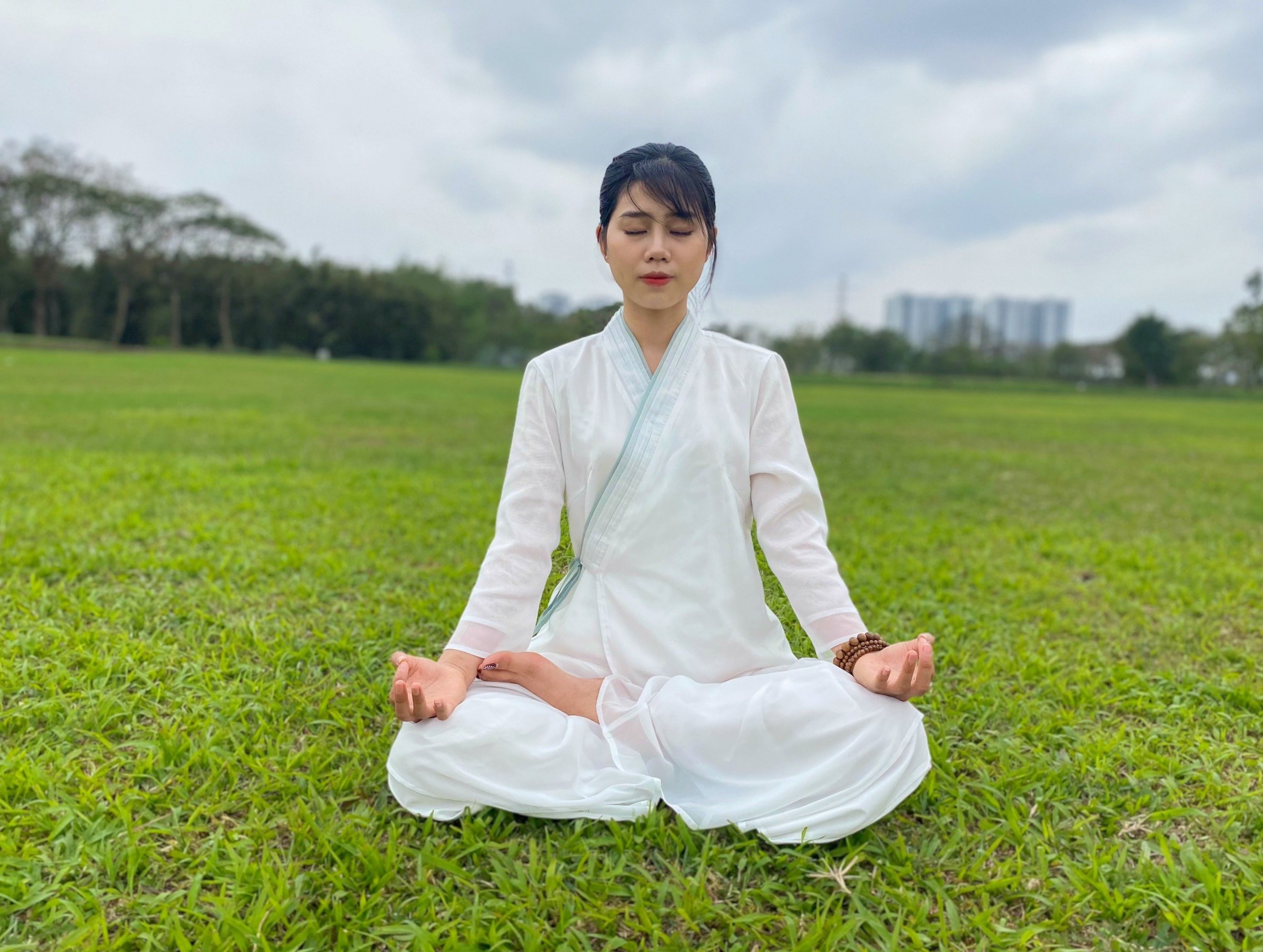 Quần áo Thiền cho phật tử, người tập yoga theo phong cách trang phục cổ trang Zambala- Nữ cài chéo - Đan Lâm Tuyền