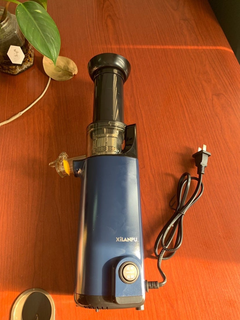 Máy ép trái cây tốc độ chậm cầm tay mini Công suất: 130W -Giao Màu Ngẫu Nhiên