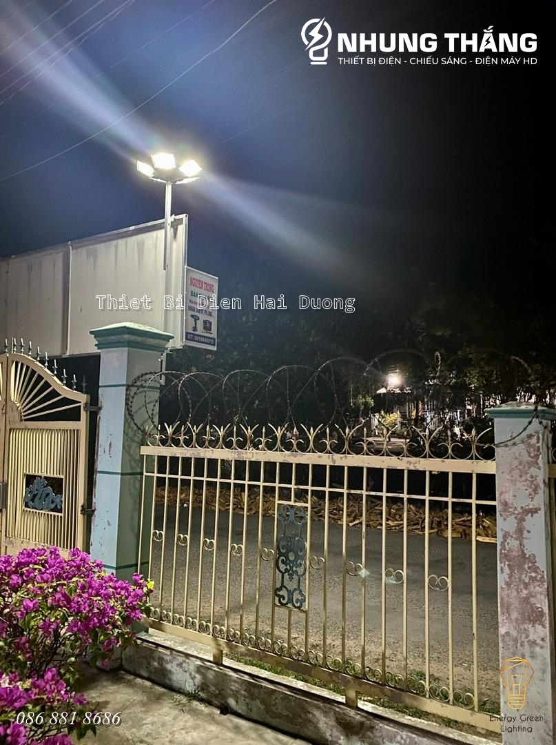 Đèn Cao Áp Năng Lượng Mặt Trời Đĩa Bay UFO - Công Suât 300w - 8 Ô Led Siêu Sáng - Chống Nước IP66 - Có Điều Khiển Từ Xa - Có Video