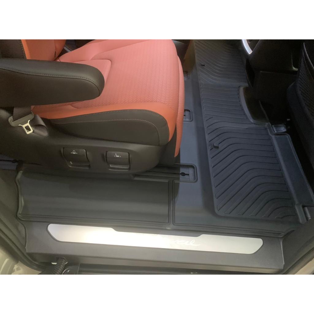 Kia Carnival 2022  7 chỗ-Thảm lót sàn ô tô  nhãn hiệu Macsim - 3 hàng ghế chất liệu tpe hàng loại 2
