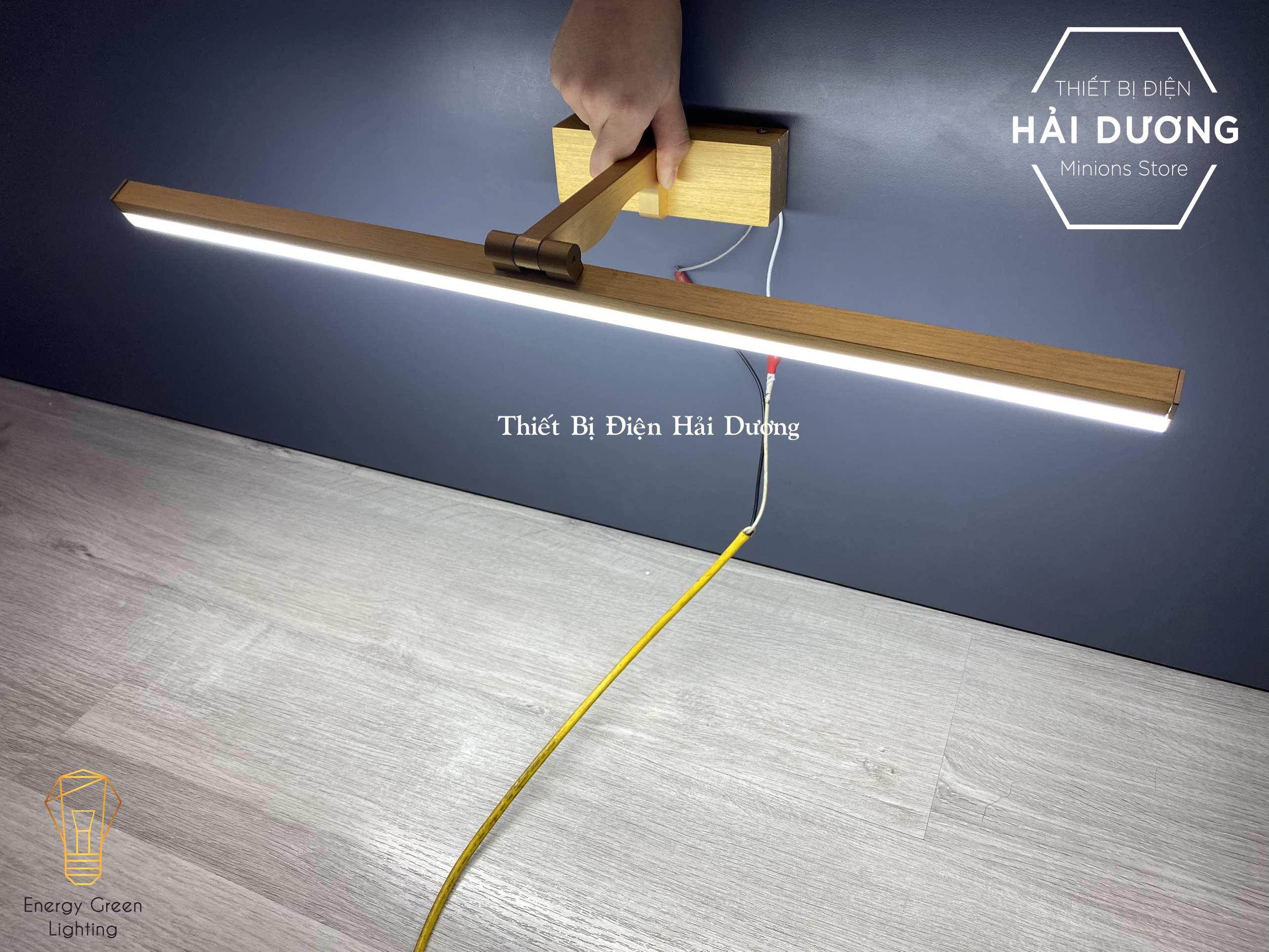 Đèn soi tranh - Đèn rọi gương Led Model 8018 60cm 12w 3 Chế Độ Ánh Sáng - Điều chỉnh được góc chiếu