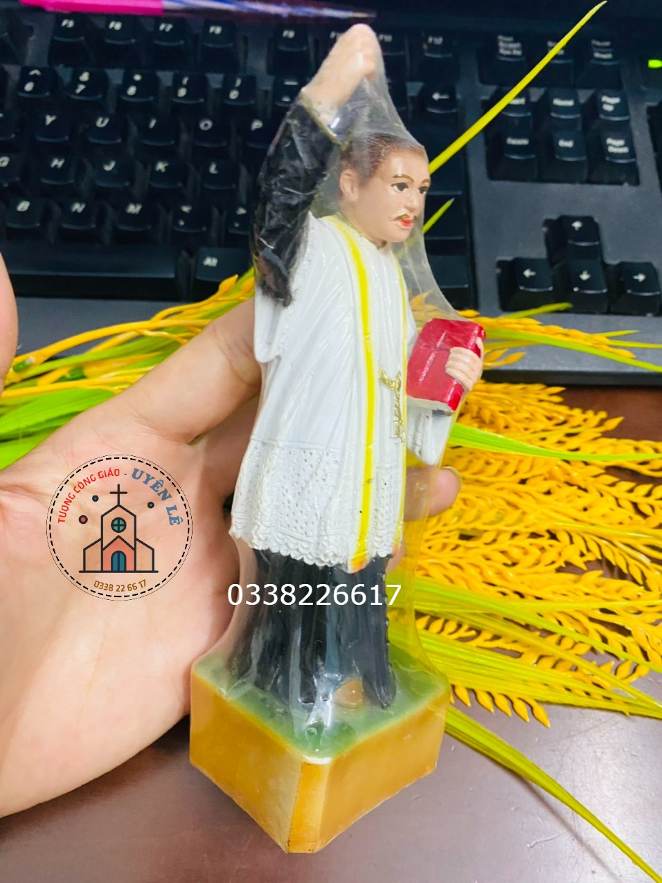 Tượng công giáo tượng cha Diệp 15cm