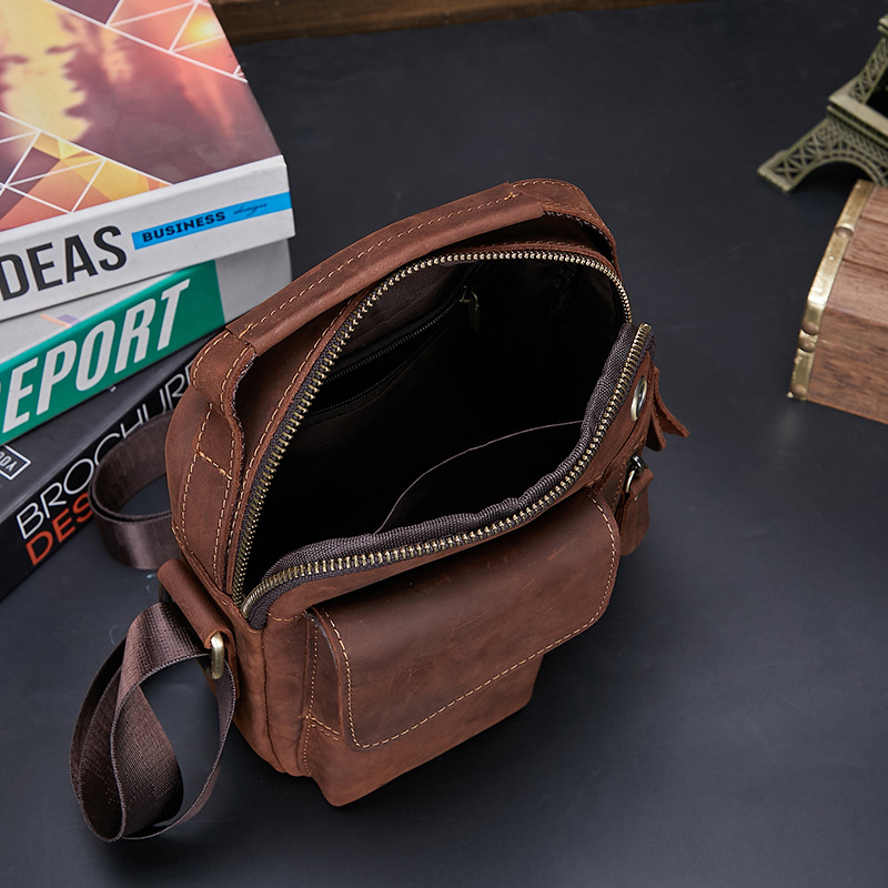 Túi đeo chéo nam DA BÒ THẬT – BEE GEE DCN9383A