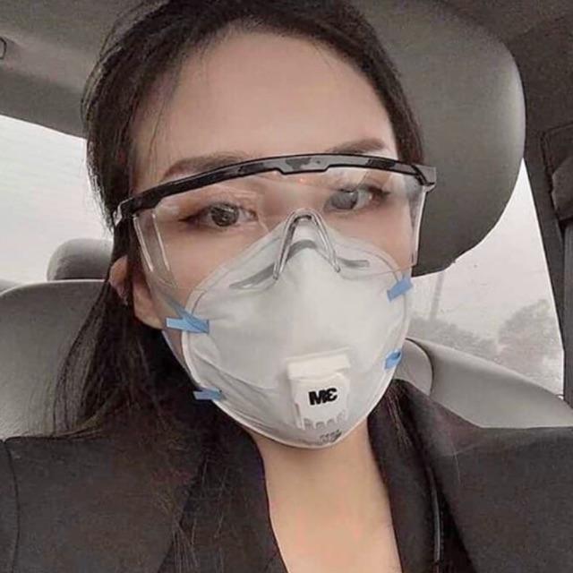 Mắt kính chống bụi thời trang
