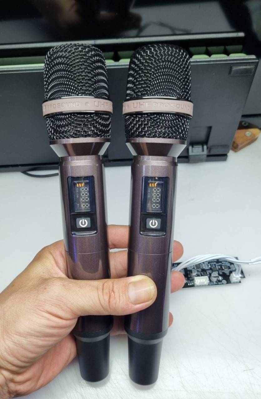 Mic Loa Kéo cao cấp M59 ( Nâu )- sóng xa ít hú chất âm hay -  Hàng Chính Hãng
