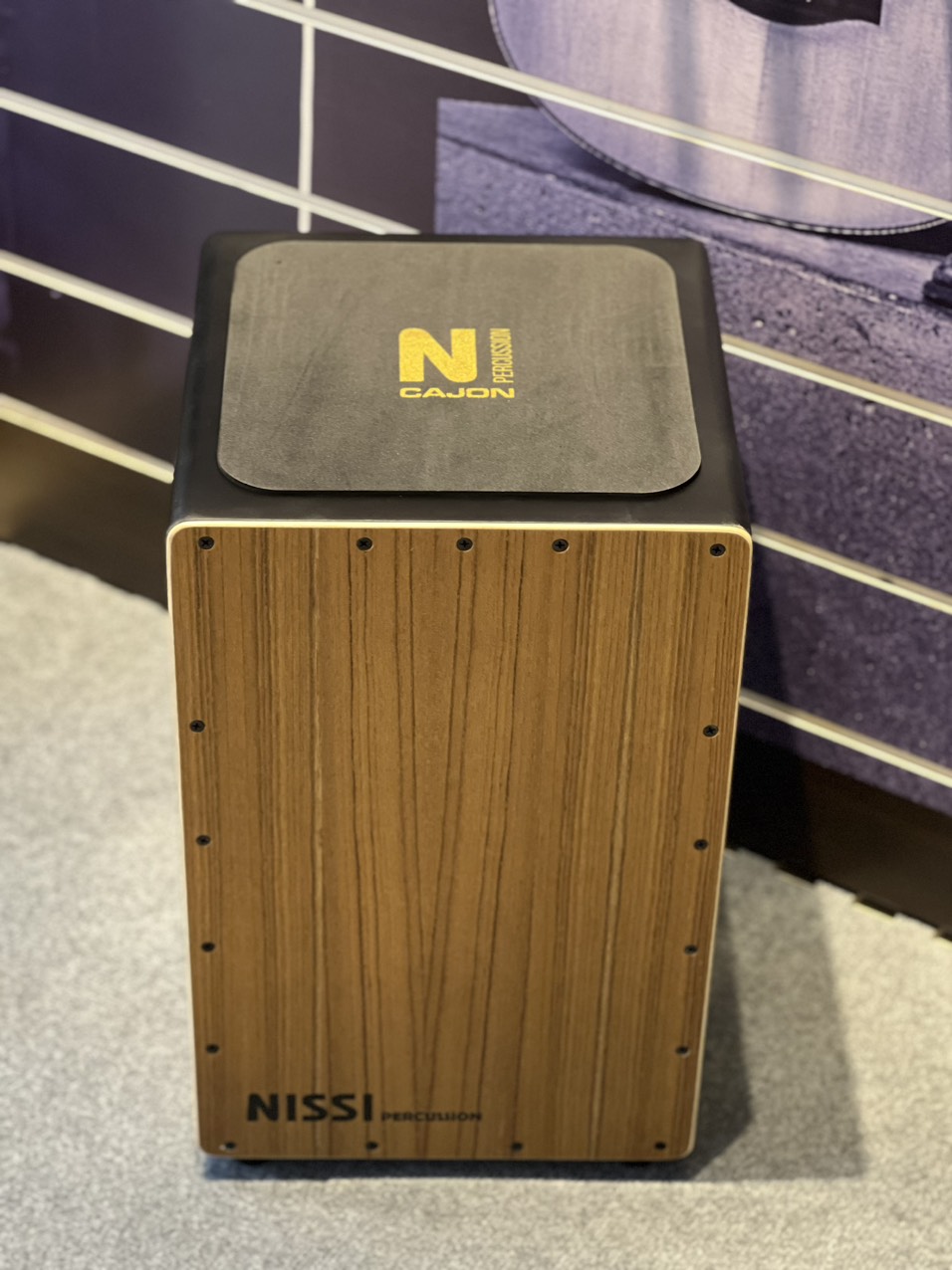 Trống cajon Nissi dễ chơi màu sắc cá tính