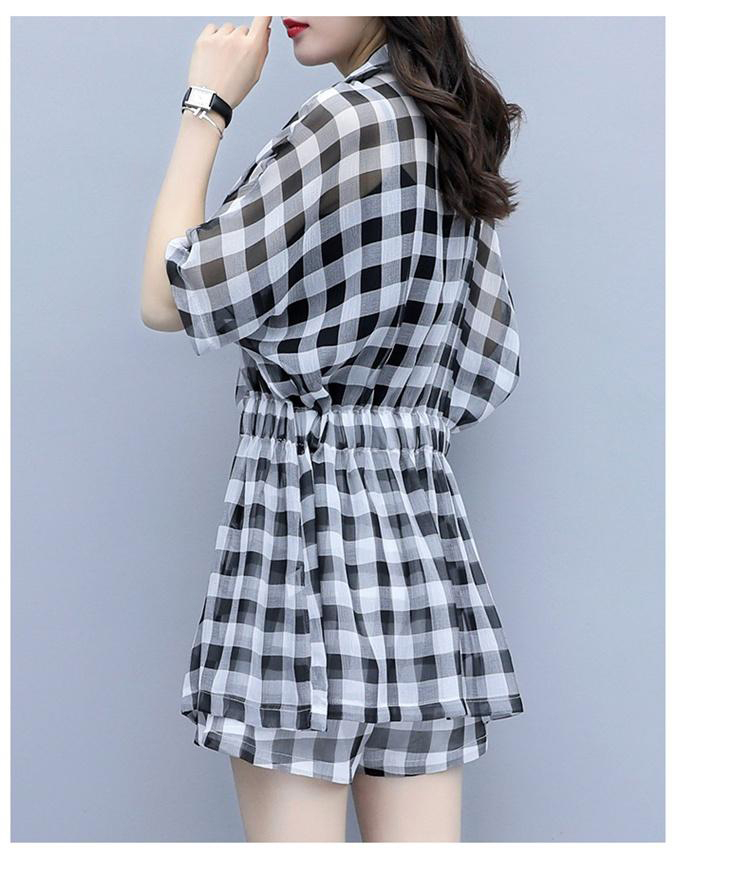 Set bộ caro quần short áo form dài bo eo sau lưng kèm áo thun