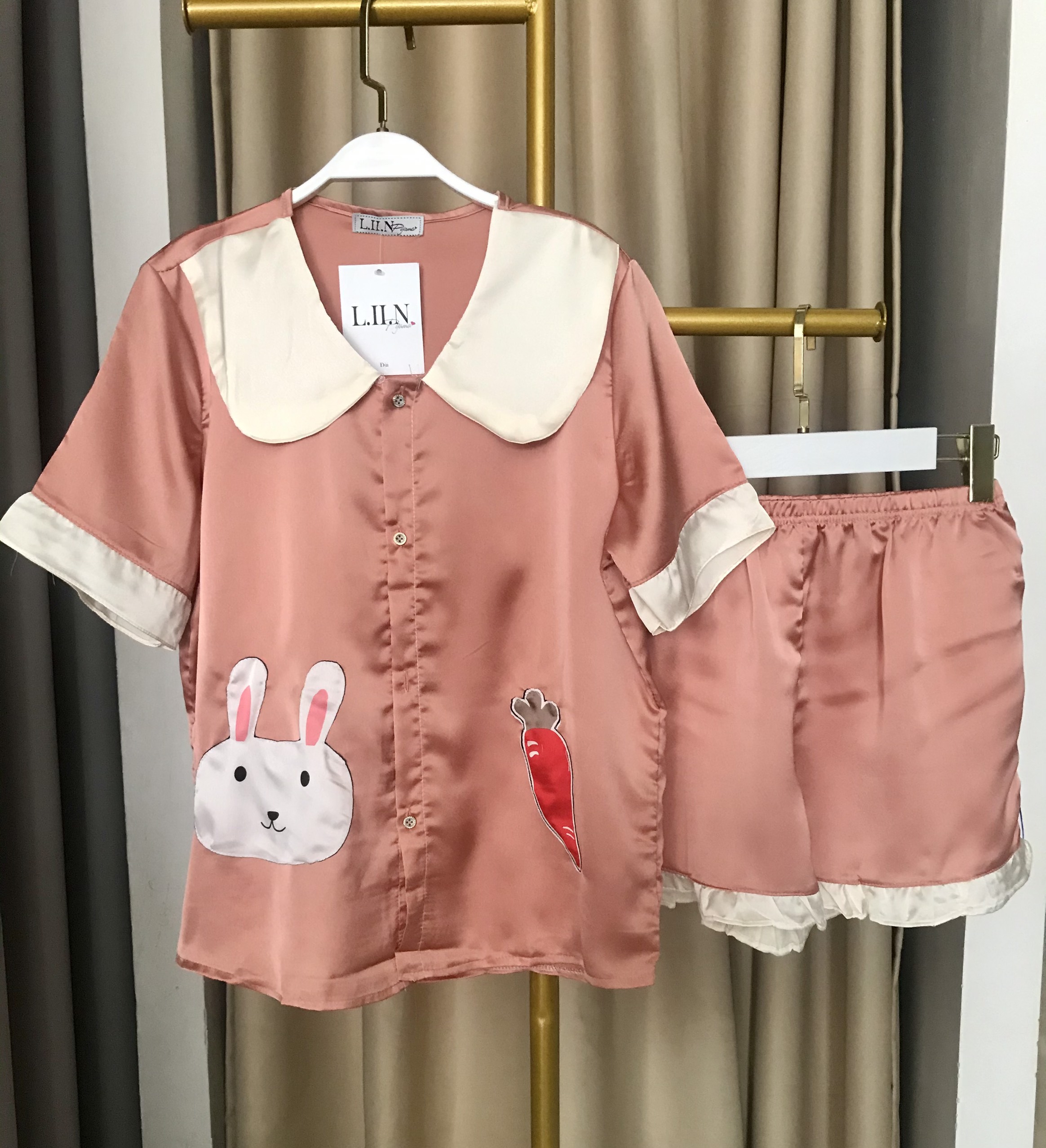 Bộ ngủ cộc tay, bộ ngủ chất lụa mát,không ra màu V017
