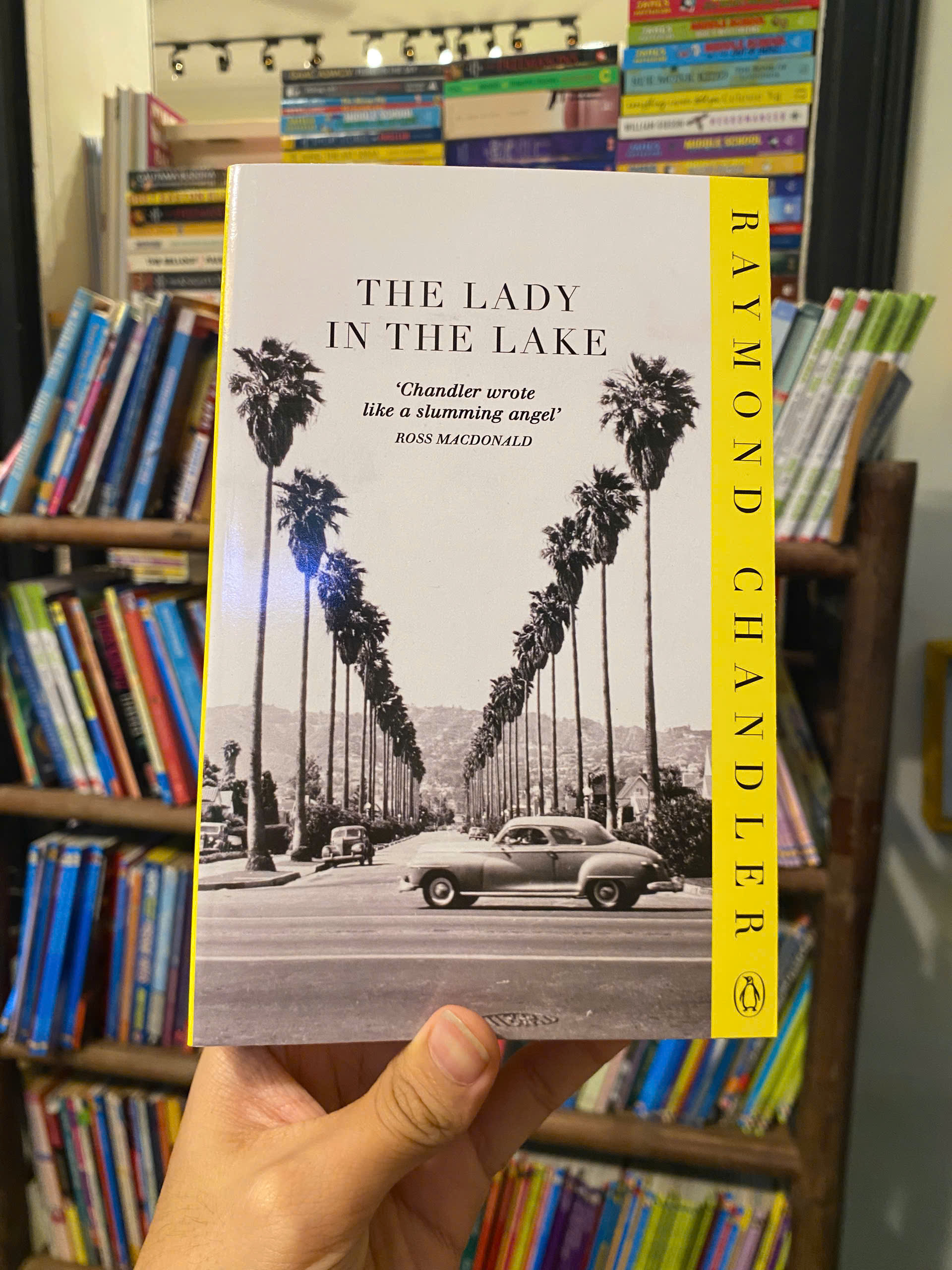 Sách - The Lady in the Lake by Raymond Chandler - English Book - Light Novel - Sách Ngoại văn