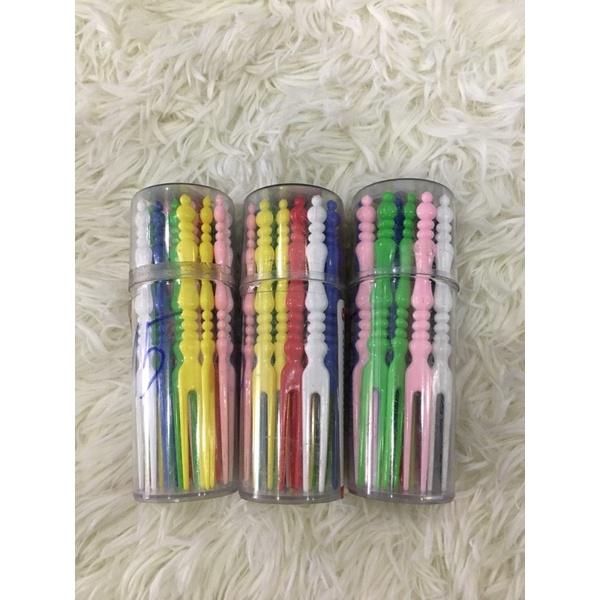 Hộp nĩa nhựa màu