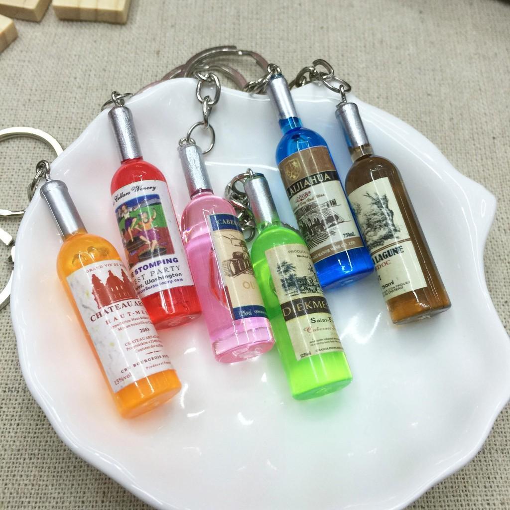 -Móc khóa hình chai rượu xinh xắn tiện dụng-Móc khóa, móc treo điện thoại chai rượu nhiều mầu