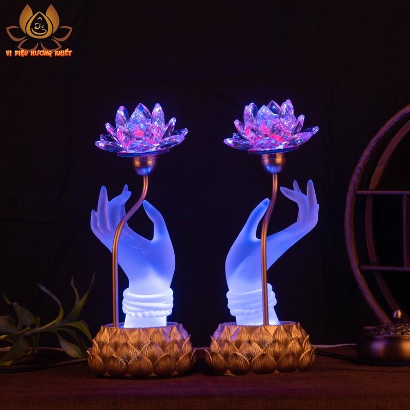 CẶP 2 CÂY ĐÈN LED TAY PHẬT CẦM HOA SEN LƯU LY PHA LÊ THỜ CÚNG TRANG TRÍ