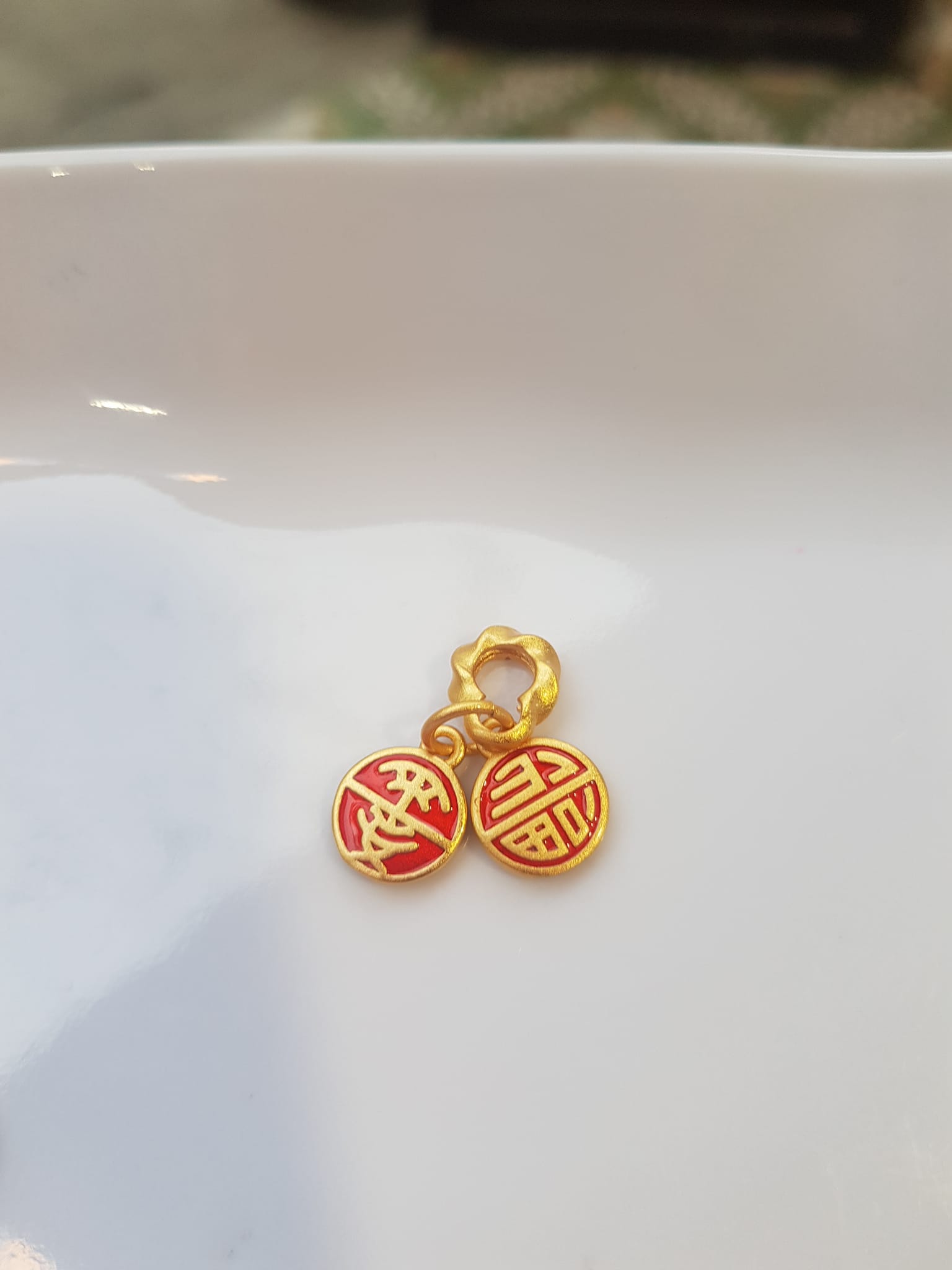 Phụ Kiện Nữ Charm vòng đeo tay xinh Hình 2 đồng tròn đỏ kiểu may mắn các chị em phối vào vòng tay của mình ạ Size đồng tròn kiểu size ngang 10mm x dầy 2mm ạ
