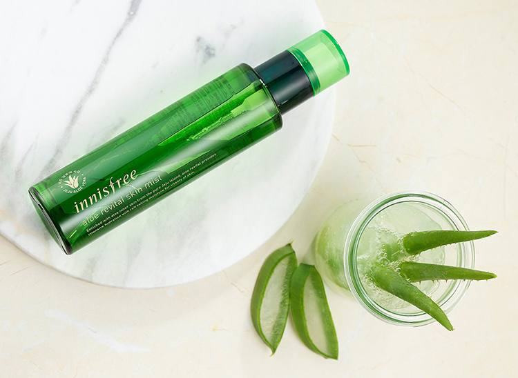 Xịt Khoáng Dưỡng Ẩm Từ Nha Đam Innisfree Aloe Revital Skin Mist (120ml)