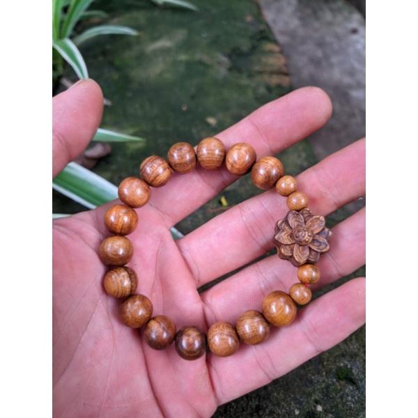 Vòng tay nữ mix charm hoa sen chuỗi hạt gỗ thơm bach màu tự nhiên