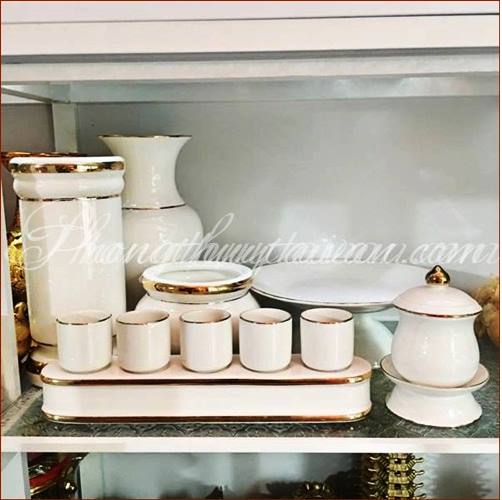 Bộ đồ cúng Sứ Trắng trơn Viền Vàng (lư hương, dĩa, bình hoa, chum, ly, ống nhang) - thờ cúng