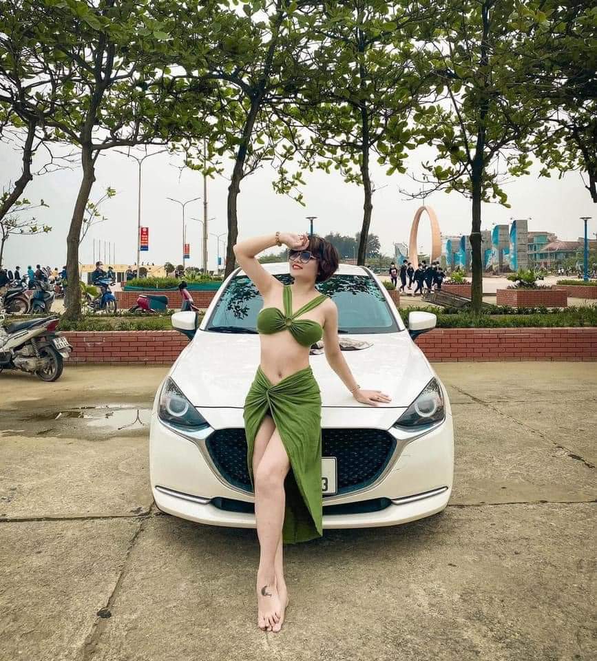 Set Bikini 2 Mảnh Kèm Choàng Sang Chảnh Quyến Rũ BKN854