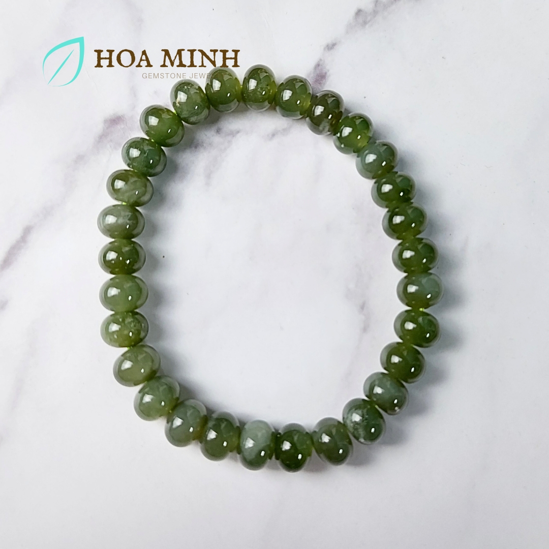 Vòng tay Ngọc Hòa Điền kiểu bánh xe xanh trong đậm size 7.9 li bóng bẩy cực VIP không kén mệnh
